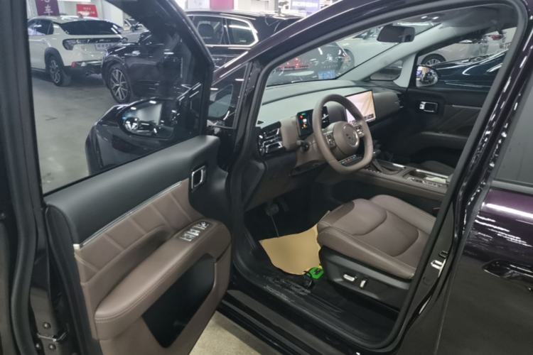 Used Wuling 730 2025 Model 1.5T CVT Elite Edition Driver Seat