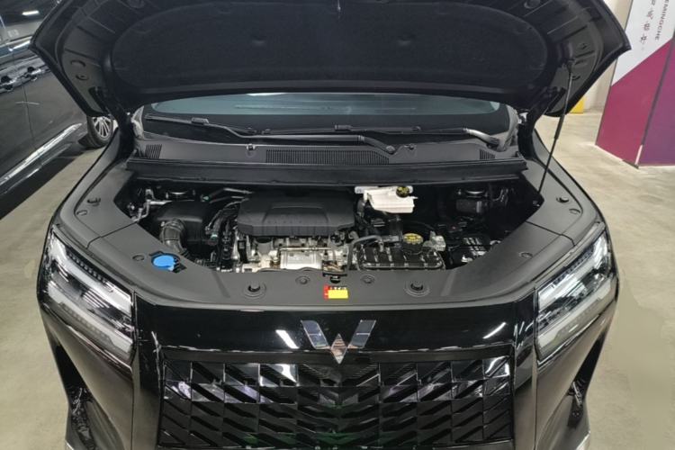 Used Wuling 730 2025 Model 1.5T CVT Elite Edition Engine Bay