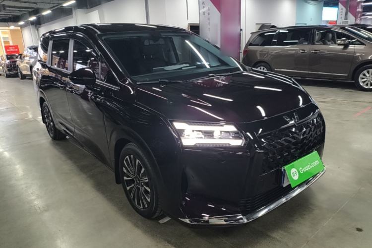 Used Wuling 730 2025 Model 1.5T CVT Elite Edition Front Right 45 Deg