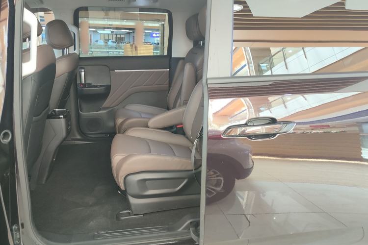 Used Wuling 730 2025 Model 1.5T CVT Elite Edition Interior 3