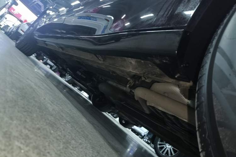 Used Wuling 730 2025 Model 1.5T CVT Elite Edition Left Side Sill