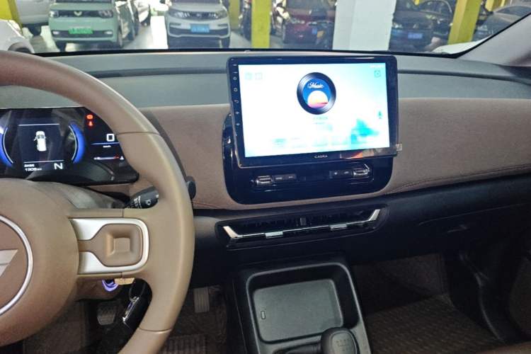 Used Wuling 730 2025 Model 1.5T 6MT Comfort Edition Audio And AC Panel