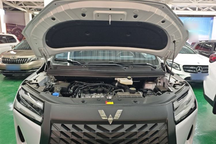 Used Wuling 730 2025 Model 1.5T 6MT Comfort Edition Engine Bay