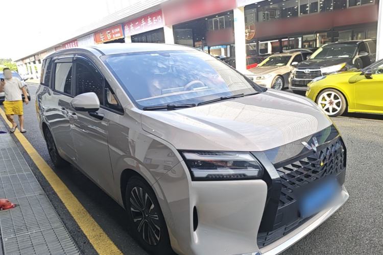 Used Wuling 730 2025 Model 1.5T CVT Elite Edition Front Right 45 Deg