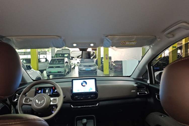 Used Wuling 730 2025 Model 1.5T 6MT Comfort Edition Headliner