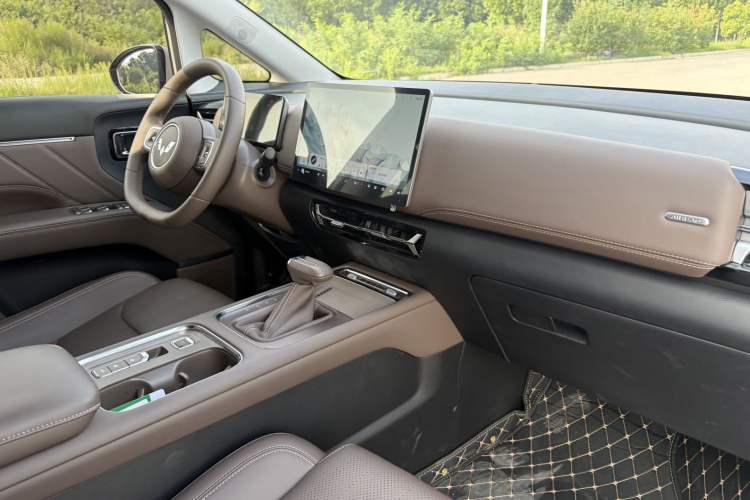Used Wuling 730 2025 Model 1.5T CVT Elite Edition Interior 1
