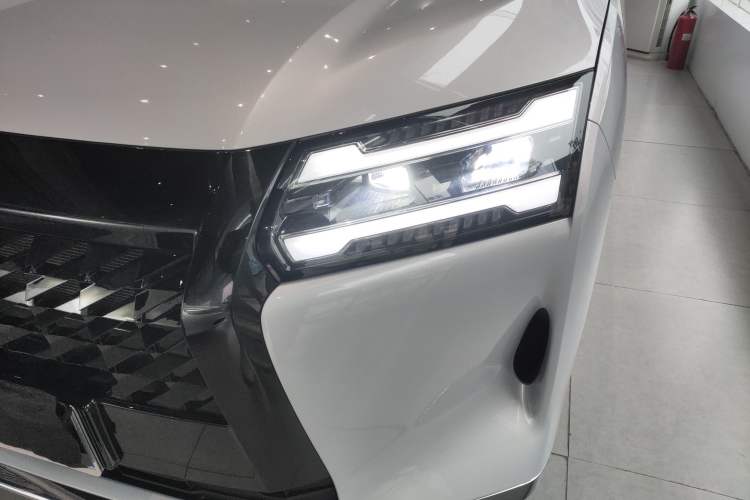 Used Wuling 730 2025 Model 1.5T CVT Elite Edition Left Front Headlight