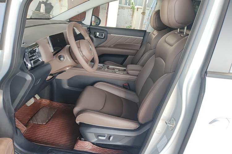 Used Wuling 730 2025 Model 1.5T CVT Elite Edition Left Front Seat