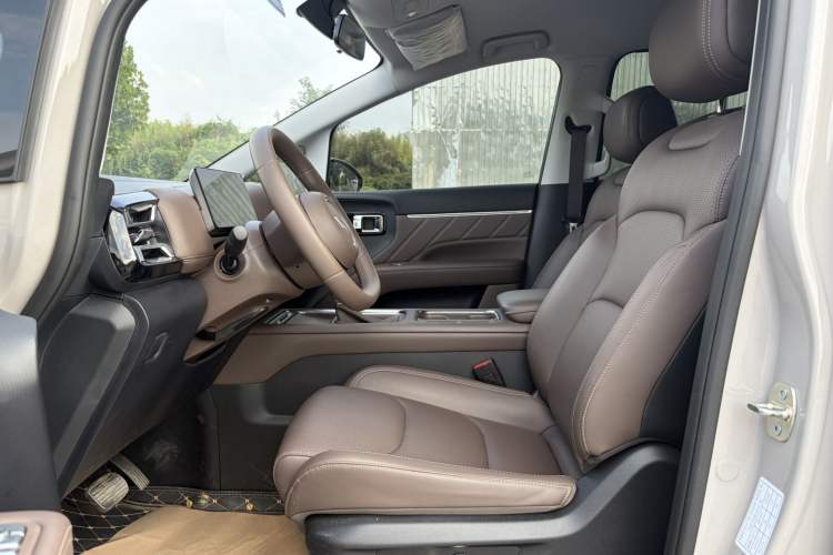 Used Wuling 730 2025 Model 1.5T CVT Elite Edition Left Front Seat