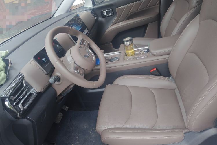 Used Wuling 730 2025 Model 1.5T CVT Elite Edition Left Front Seat