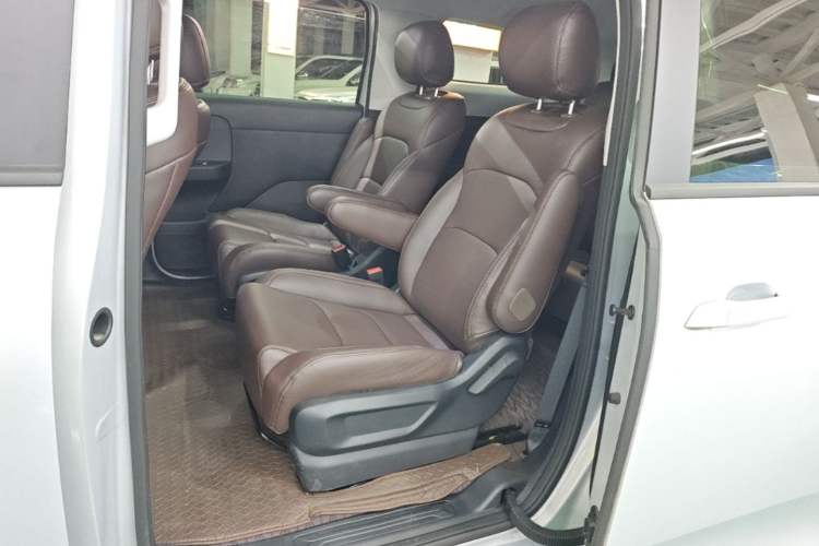Used Wuling 730 2025 Model 1.5T 6MT Comfort Edition Left Rear Seat