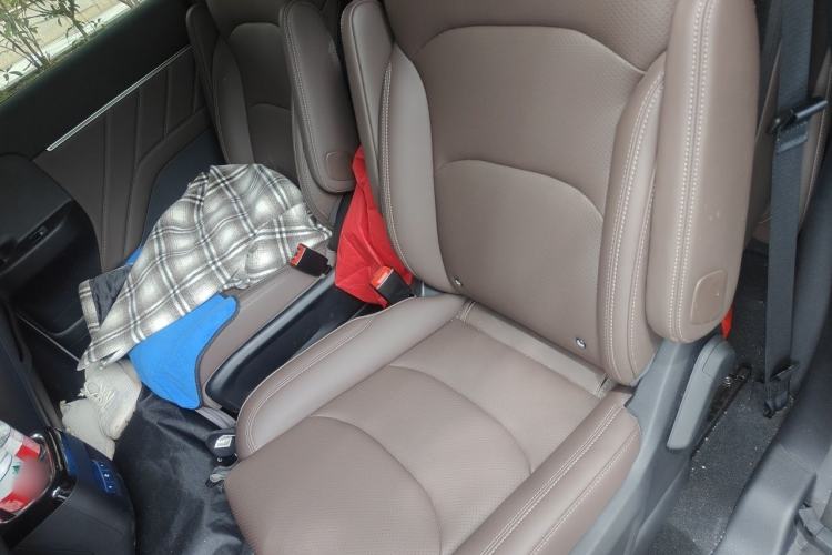 Used Wuling 730 2025 Model 1.5T CVT Elite Edition Left Rear Seat