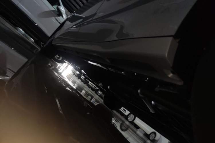 Used Wuling 730 2025 Model 1.5T 6MT Comfort Edition Left Side Sill