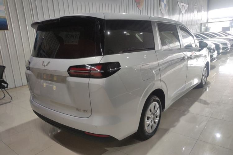 Used Wuling 730 2025 Model 1.5T 6MT Comfort Edition Rear Right 45 Deg