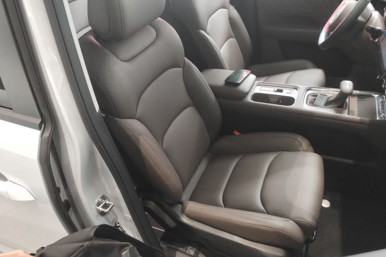 Used Wuling 730 2025 Model 1.5T CVT Elite Edition Right Front Seat