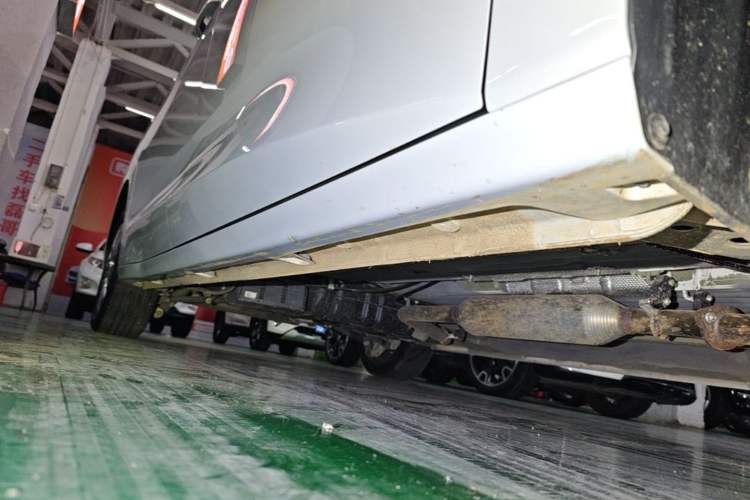 Used Wuling 730 2025 Model 1.5T 6MT Comfort Edition Right Side Sill