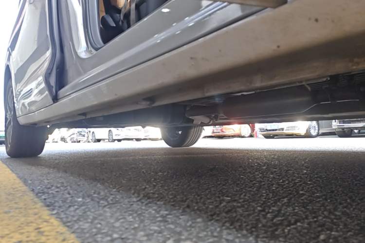 Used Wuling 730 2025 Model 1.5T CVT Elite Edition Right Side Sill