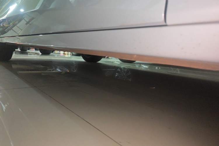 Used Wuling 730 2025 Model 1.5T CVT Elite Edition Right Side Sill