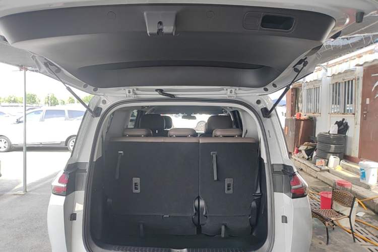 Used Wuling 730 2025 Model 1.5T CVT Elite Edition Trunk