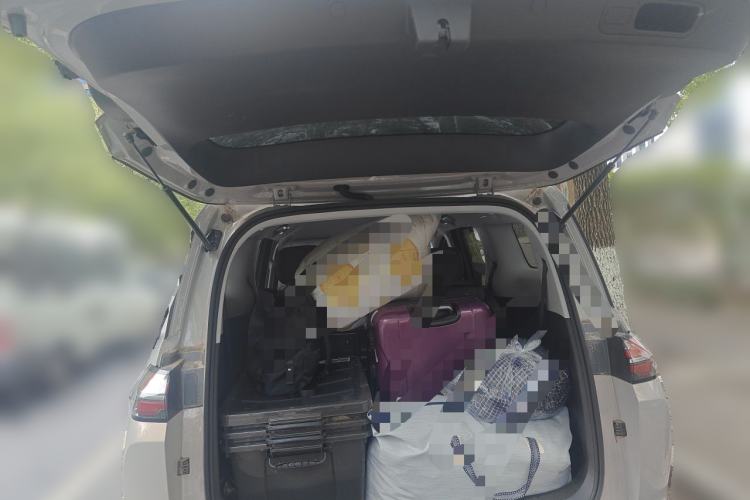 Used Wuling 730 2025 Model 1.5T CVT Elite Edition Trunk