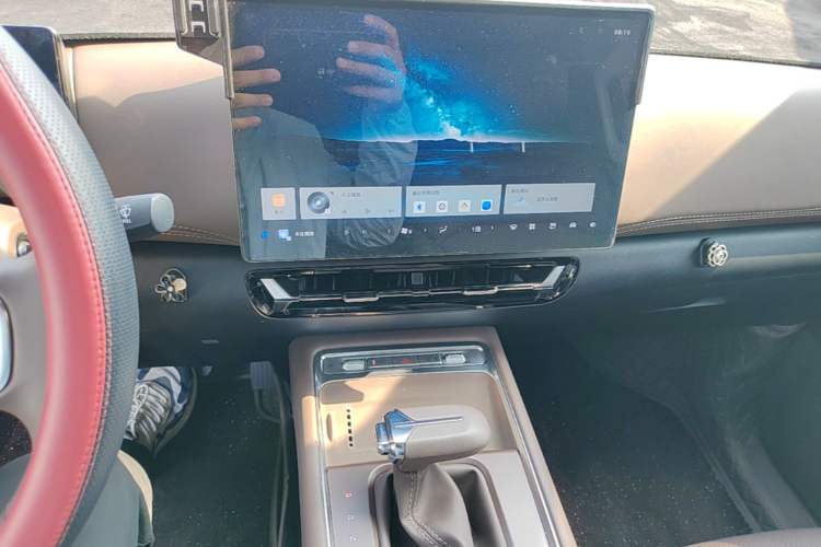 Used Wuling 730 2025 Model 1.5T CVT Elite Edition Audio And AC Panel