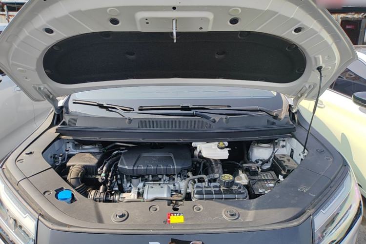 Used Wuling 730 2025 Model 1.5T CVT Elite Edition Engine Bay