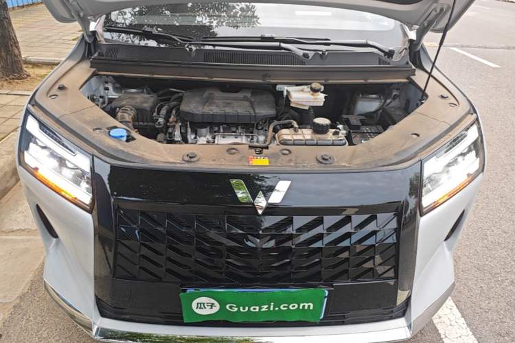 Used Wuling 730 2025 Model 1.5T CVT Elite Edition Engine Bay