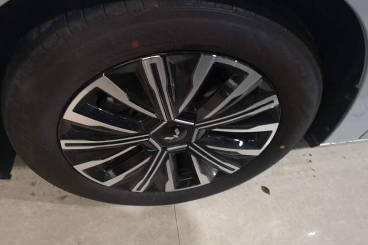 Used Wuling 730 2025 Model 1.5T CVT Elite Edition Exterior 4