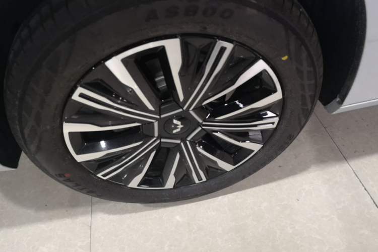 Used Wuling 730 2025 Model 1.5T CVT Elite Edition Exterior 5
