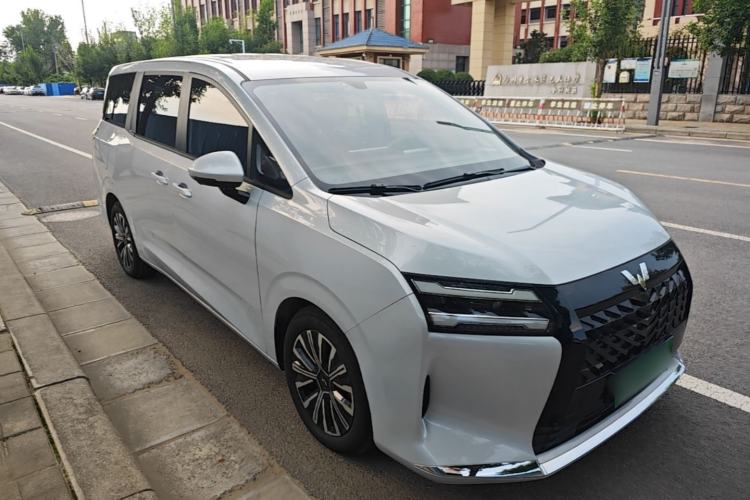 Used Wuling 730 2025 Model 1.5T CVT Elite Edition Front Right 45 Deg