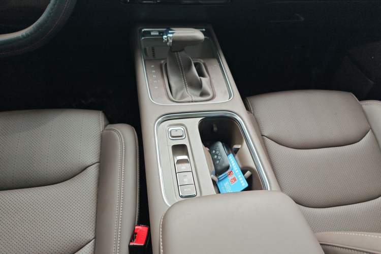 Used Wuling 730 2025 Model 1.5T CVT Elite Edition Gear Lever