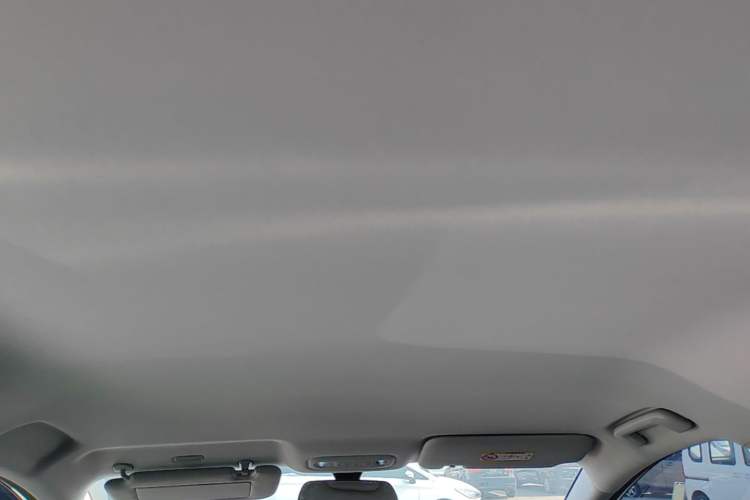 Used Wuling 730 2025 Model 1.5T CVT Elite Edition Headliner
