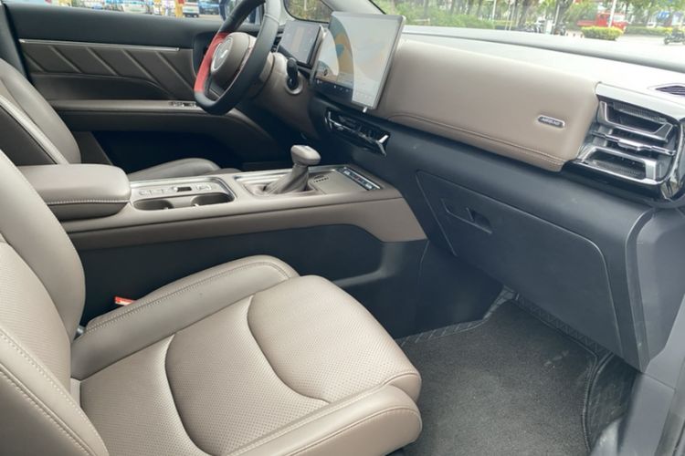 Used Wuling 730 2025 Model 1.5T CVT Elite Edition Interior 5