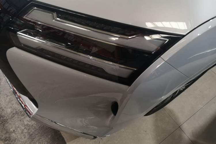 Used Wuling 730 2025 Model 1.5T CVT Elite Edition Left Front Headlight