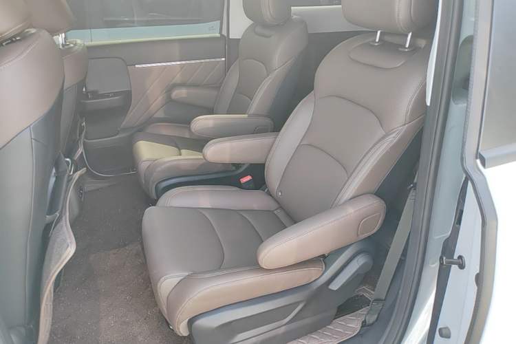Used Wuling 730 2025 Model 1.5T CVT Elite Edition Left Rear Seat