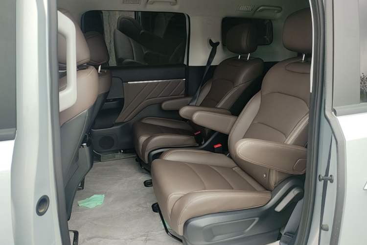 Used Wuling 730 2025 Model 1.5T CVT Elite Edition Left Rear Seat