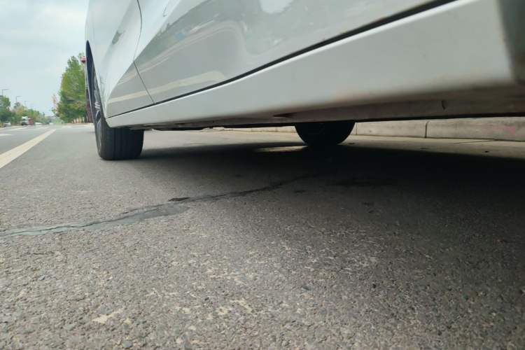 Used Wuling 730 2025 Model 1.5T CVT Elite Edition Left Side Sill