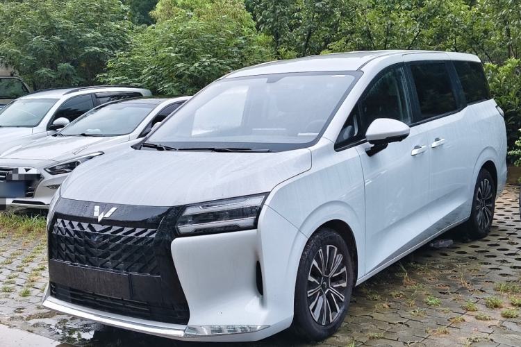 Wuling 730 2025 Model 1.5T CVT Elite Edition