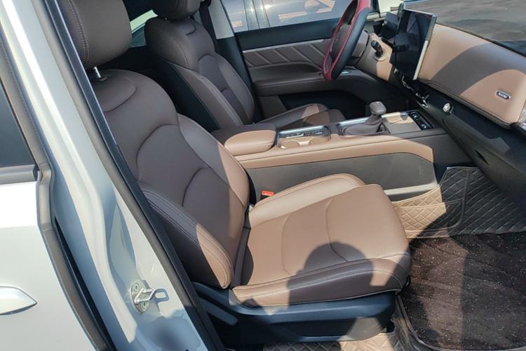 Used Wuling 730 2025 Model 1.5T CVT Elite Edition Right Front Seat