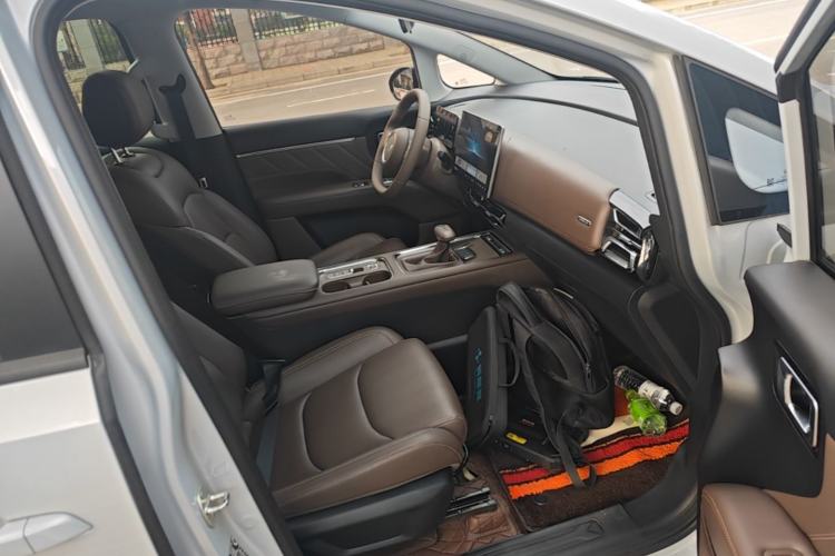 Used Wuling 730 2025 Model 1.5T CVT Elite Edition Right Front Seat