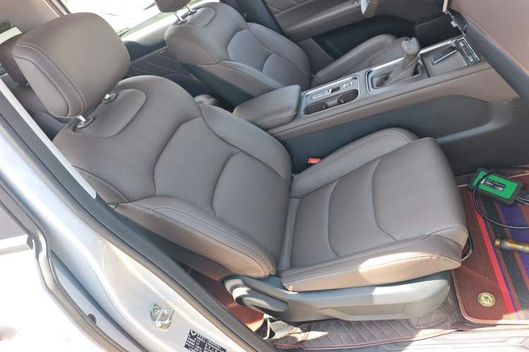 Used Wuling 730 2025 Model 1.5T CVT Elite Edition Right Front Seat