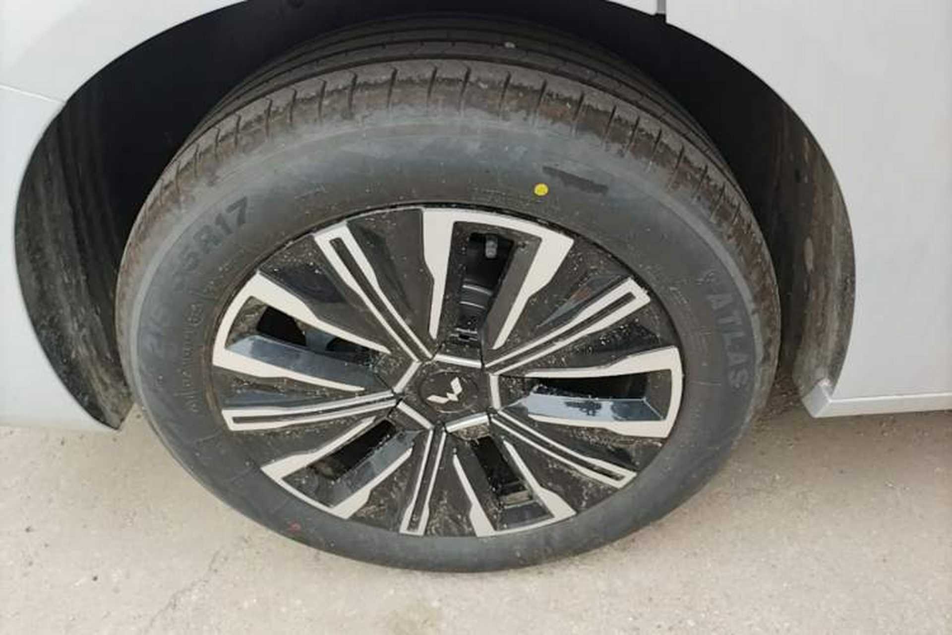 Used Wuling 730 2025 Model 1.5T CVT Elite Edition Right Rear Wheel Hub