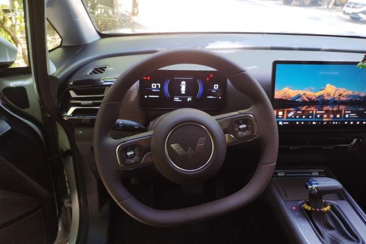 Used Wuling 730 2025 Model 1.5T CVT Elite Edition Steering Wheel