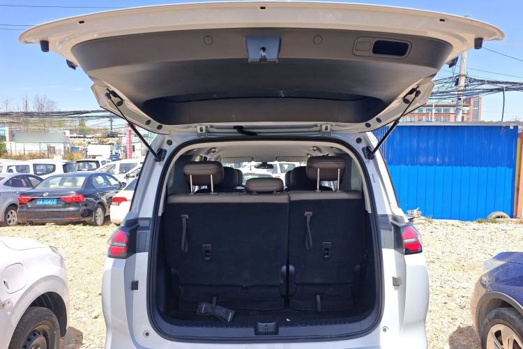 Used Wuling 730 2025 Model 1.5T CVT Elite Edition Trunk