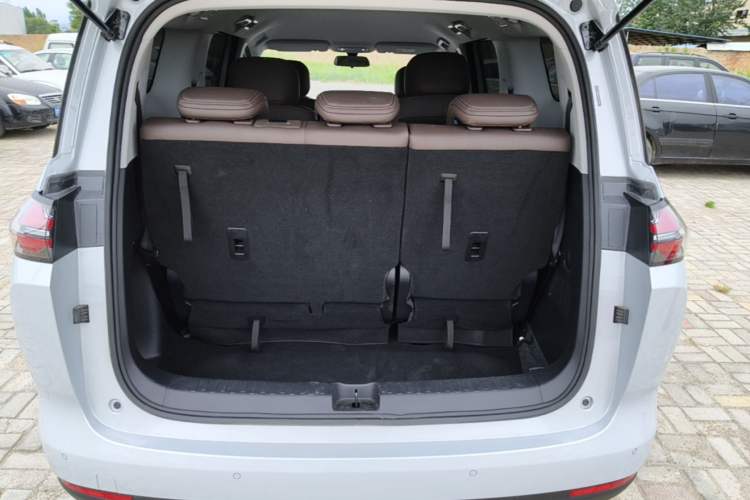 Used Wuling 730 2025 Model 1.5T CVT Elite Edition Trunk