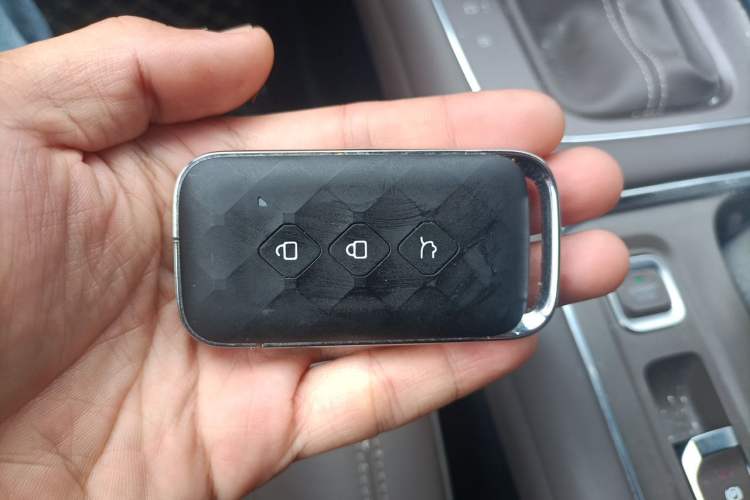Used Wuling 730 2025 Model 1.5T CVT Elite Edition Vehicle Key