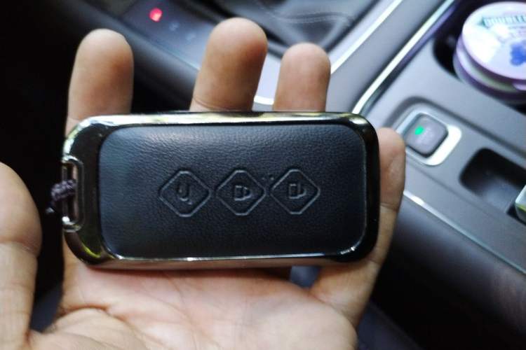 Used Wuling 730 2025 Model 1.5T CVT Elite Edition Vehicle Key