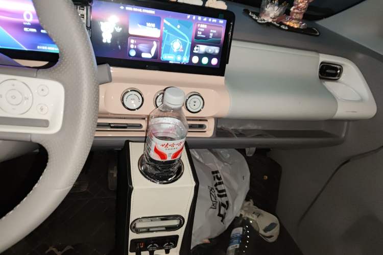 Used Wuling Air ev 2023 - Four Seats - Advanced Edition Audio And AC Panel