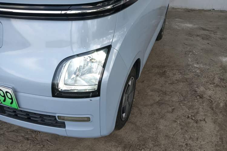 Used Wuling Air ev 2023 - Four Seats - Standard Edition Left Front Headlight