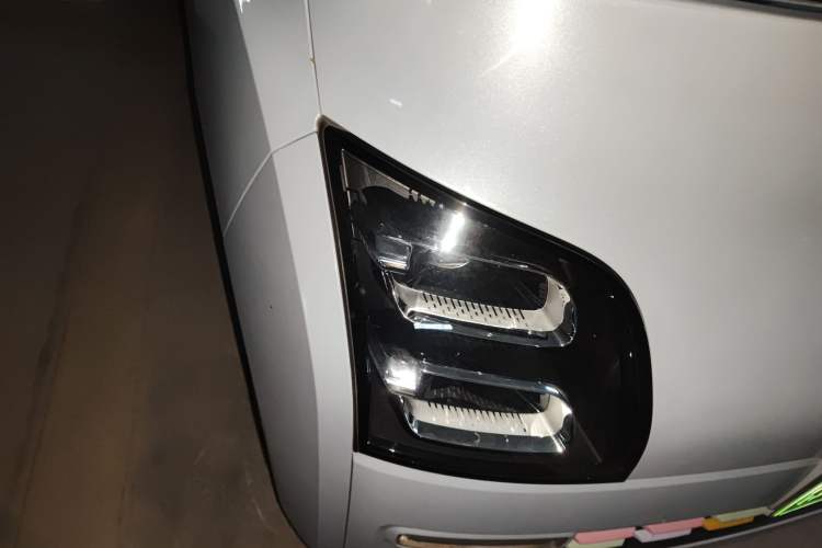 Used Wuling Air ev 2023 - Four Seats - Advanced Edition Right Front Headlight